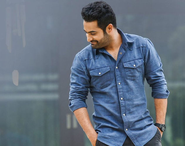 స్టైలిష్ లుక్ లో ఎన్టీఆర్ కొత్త సినిమా..