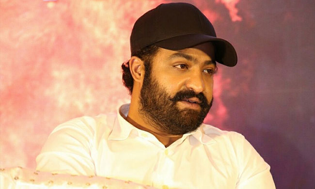 ఆర్ ఆర్ ఆర్లో ఎన్టీఆర్ లుక్ ఫ్యాన్స్ అంచనాలను అందుకుంటుందా..?