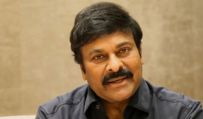 సోషల్ మీడియా ట్రోల్స్ పై మెగాస్టార్ ఫుల్ క్లారిటీతో ఉన్నాడా...?