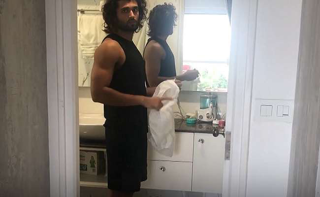 #BeARealMan అనిపించుకున్న రౌడీ...!