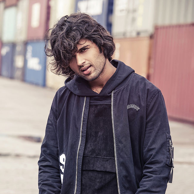 గోరంత విషయానికి కొండంత ప్రచారమా దేవరకొండా?