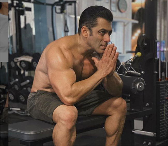 ట్విట్టర్ లో సంచలనం సృష్టించిన స్టార్ హీరో