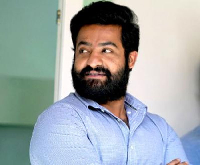 జ‌క్క‌న్న హ్యాండిచ్చాడు.. క‌నీసం వాళ్ల‌యినా?