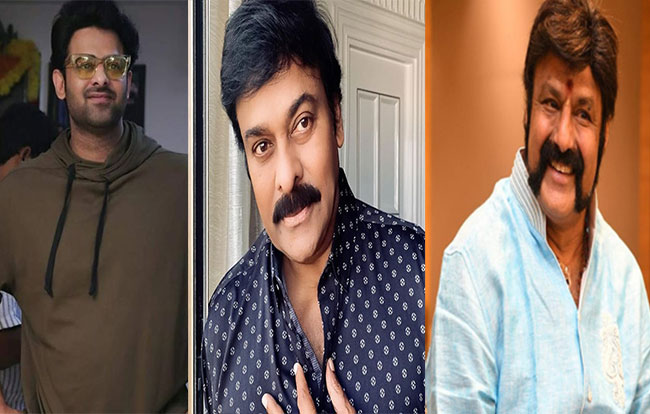 ఆర్.ఆర్.ఆర్ సంక్రాంతి రేస్ నుండి తప్పుకుంటే బరిలో నిలిచే సినిమాలు ఇవే...!