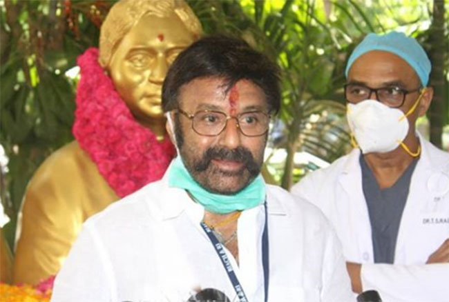 నాలుగు పిల్లర్లలో ఒకరు.. గుర్తించరా?