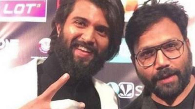 వంగా కోసం ఆగలేను అంటున్న రౌడీగారు!