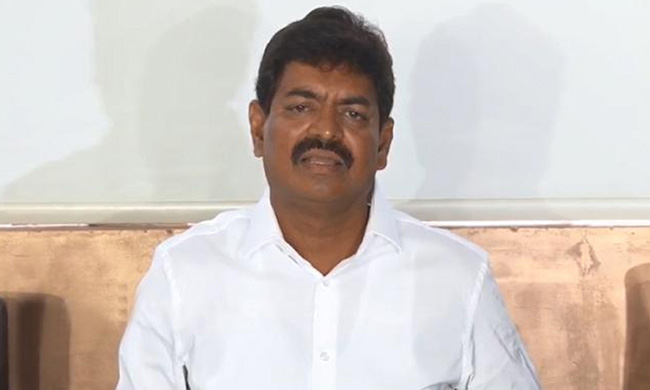 సినీ న‌టుడు శివాజీ రాజాకు గుండెపోటు