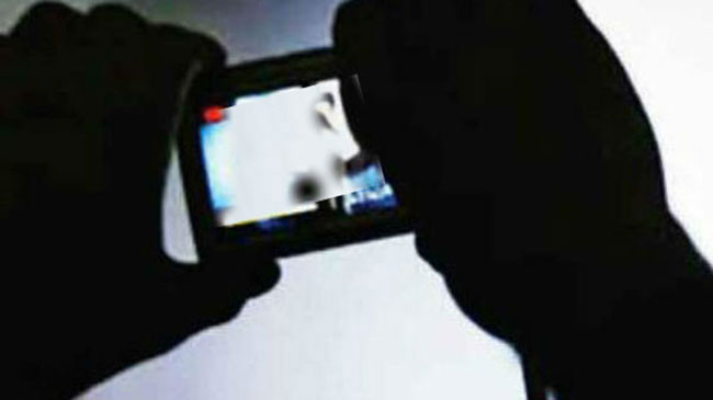 శృంగార వీడియోలు అప్ లోడ్ చేసే వారికి ఇది షాక్