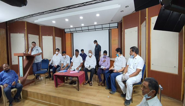 సినిమాటోగ్రఫీ మినిస్టర్ తో టాలీవుడ్ నిర్మాతల భేటీ..!