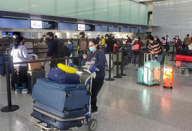 మ‌రోసారి అమెరికా నుంచి అక్ర‌మ వ‌ల‌స‌దారులు ఇండియాకు