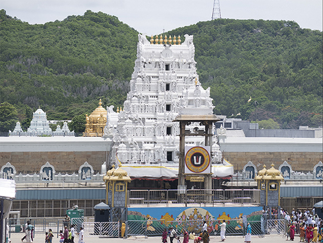 శ్రీవారి భక్తులకి శుభవార్త .. దర్శనానికి అనుమతి, గంటకి 500 మంది మాత్రమే ..!