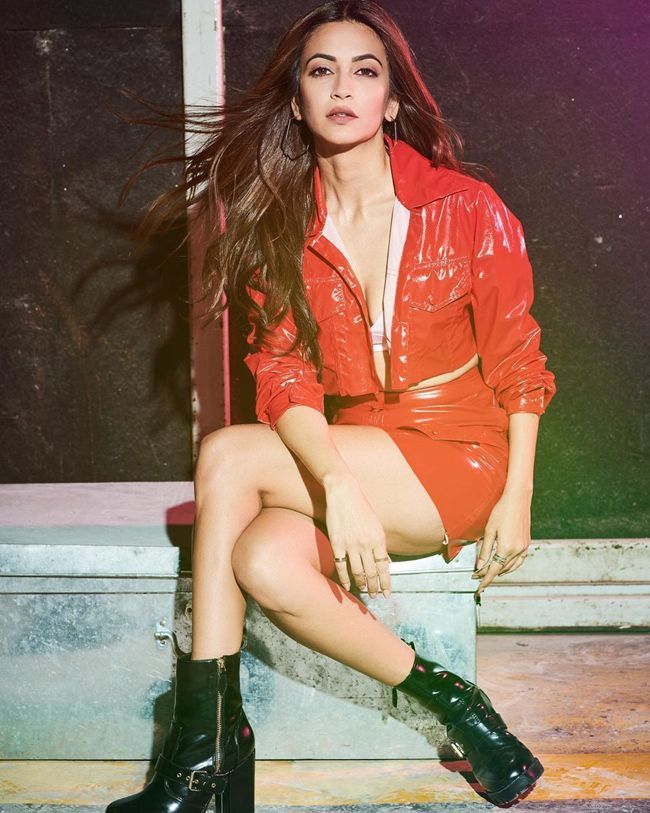 Kriti%20Kharbanda%20Beautiful%20Gallery_