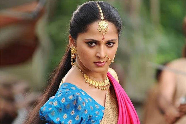 పెళ్లికి ముందు స్వీటీ ప్లాన్ - బి!