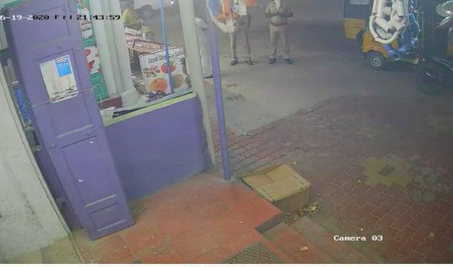 జయరాజ్ - బెన్నిక్స్ కేసులో సీసీ ఫుటేజ్ బయటకు.. ఖాకీలు బుక్