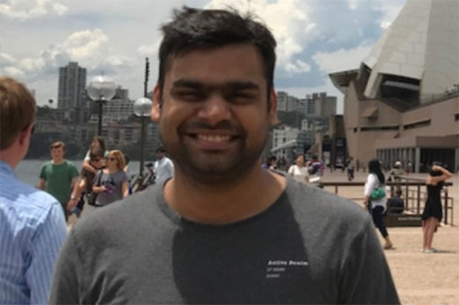 యాపిల్లో లోపాన్ని కనిపెట్టిన ఇండియన్ టెక్కీ యాపిల్లో లోపాన్ని కనిపెట్టిన ఇండియన్ టెక్కీ