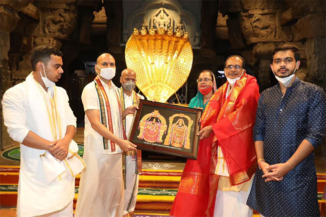 శ్రీవారి సేవలో సీఎం శివరాజ్ సింగ్ చౌహాన్