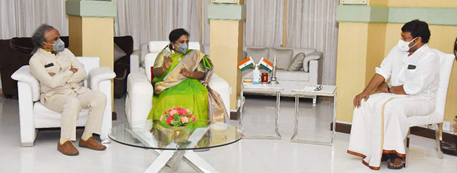 తమిళ సైతో చిరు భేటీ వెనుక కారణం ఇదేనా?