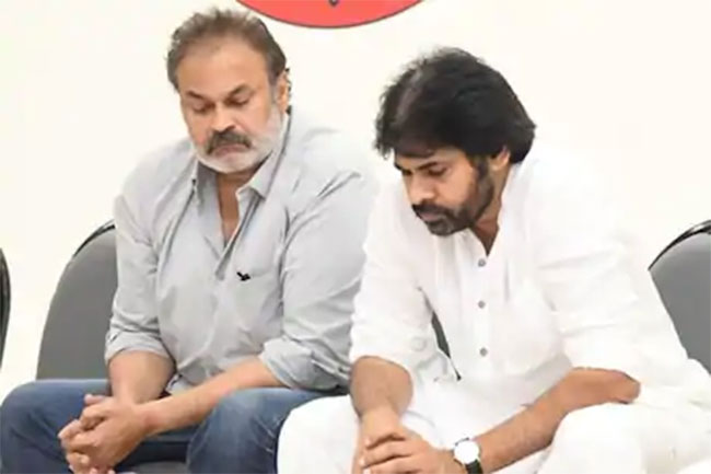 కన్ఫ్యూషన్ లో పీకే, నాగబాబు..చెరొక దారి !