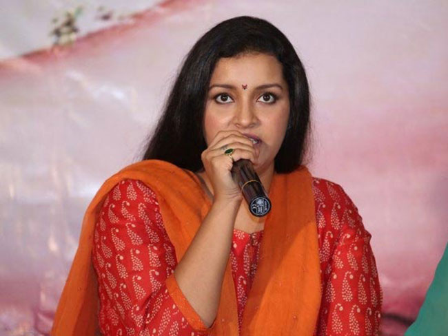 Renu Desai Denies Working On Maheshs Project!