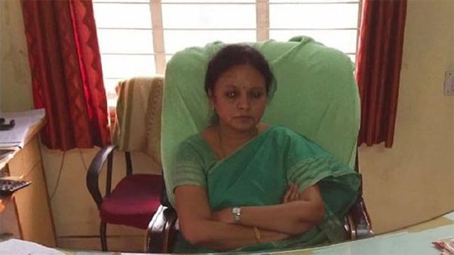 షేక్‌పేట తహసీల్దార్  భర్త ఆత్మహత్య !