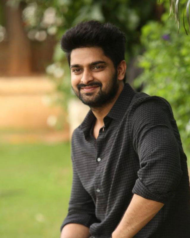 బండ్ల గణేష్ కారణంగా ఫార్మ్ హౌస్ కి షిఫ్ట్ అవుతున్న యువ హీరో...?