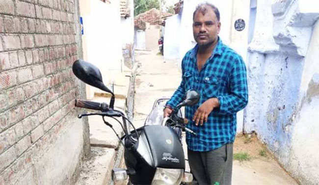 మంచి దొంగ: బైక్ ను దొంగిలించి మళ్లీ పార్సిల్ చేసాడు ..అసలు కథ ఇదే !