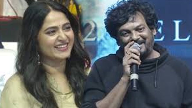 అనుష్క మరింత గొప్ప స్థాయికి ఎదగాలి: డాషింగ్ డైరెక్టర్