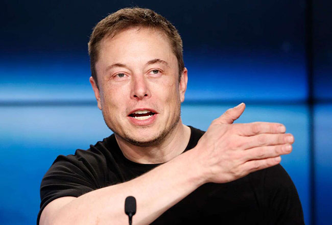 ఫేస్ బుక్ కు పంచ్ వేసిన అపర కుబేరుడు