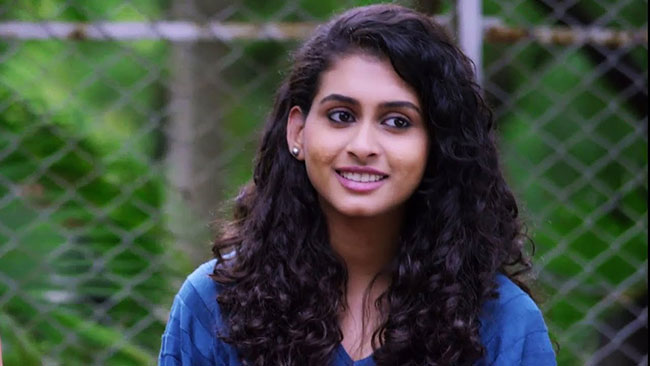 ఆఫీసుల్లో ఫ్రీమీల్స్ తిని హీరోయిన్ అయ్యింది!