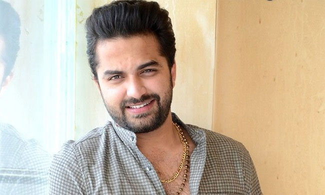 మరో మలయాళం రీమేక్ లో నటించనున్న ఫలక్ నుమా దాస్