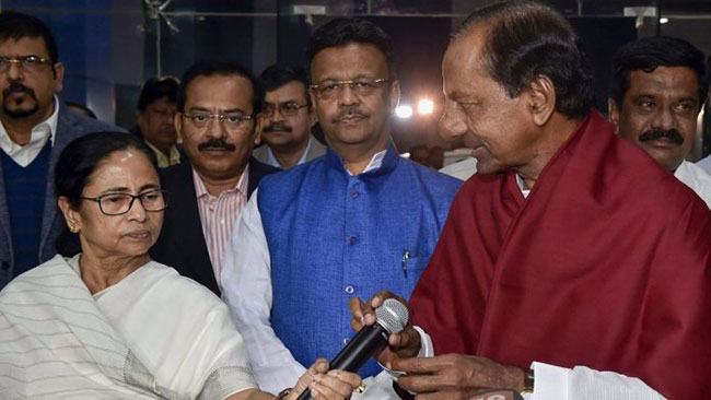 కేసీఆర్ పథకాన్ని దీదీ భలేగా కాపీ కొట్టేసిందిగా?