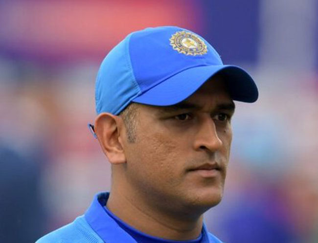 బర్త్ డే నాడు ధోనీ రెండు సంచలన నిర్ణయాలు