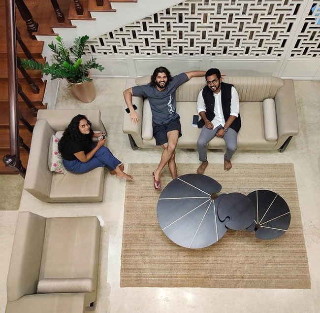 ఫొటోటాక్‌ : రిలాక్స్‌ మూడ్‌ లో రౌడీ స్టార్‌