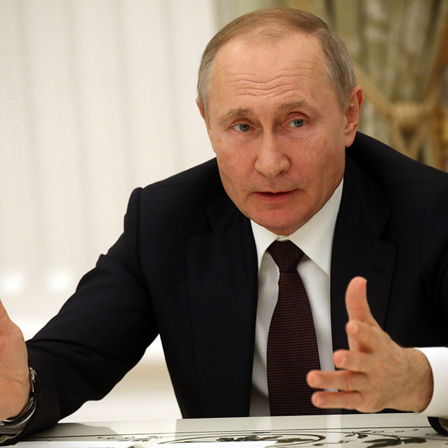 బతికున్నంత కాలం అధ్యక్షుడిగానే.. రాజ్యాంగ మార్పులకు రష్యా ప్రజల అండ