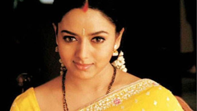 సౌందర్య లెక్కలు ఇంకా తెలలేదా? సౌందర్య లెక్కలు ఇంకా తెలలేదా?