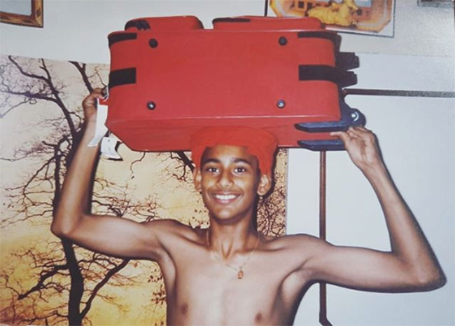 Young Actor Varun Sandesh Turns Coolie