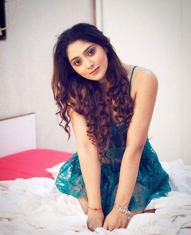 Doshi Wallpaper