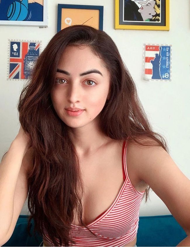 Sandeepa%20Dhar%20Gallery%20Wallpapers_4