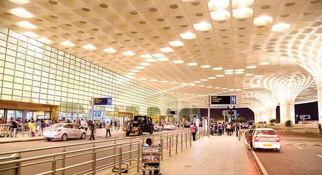 సమస్యల్లో ఉన్న తెలుగోడి కోట మీద అదానీ కన్ను