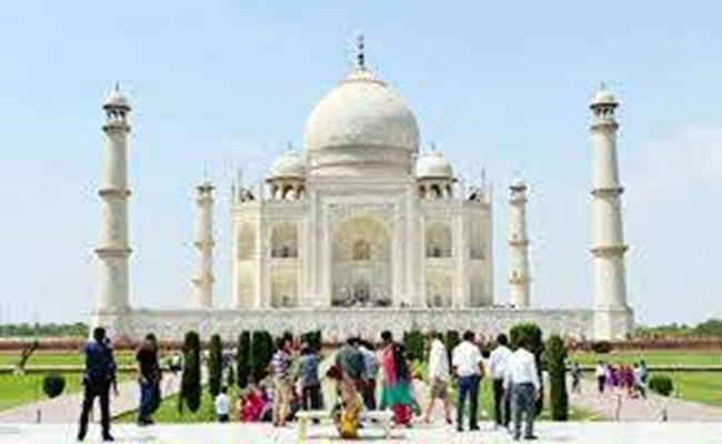 కరోనా ఎఫెక్ట్ : రూ . 23 లక్షల కోట్లు నష్టపోయిన పర్యాటక రంగం