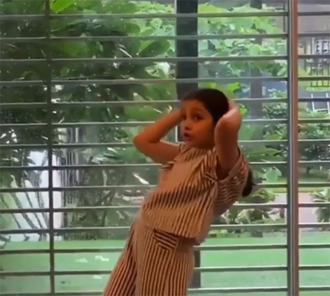 వీడియో: సో క్యూట్‌ ల‌వ్ లీ సితార స్టెప్పులే స్టెప్పులు