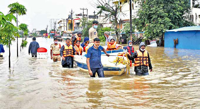 వరంగల్ కు ఏమైంది? ఎందుకలా మునిగిపోయింది?