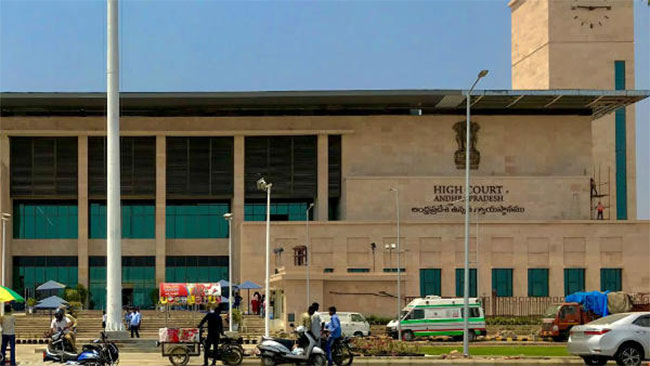 మైనింగ్ లీజుల రద్దు: టీడీపీ నేతలకు హైకోర్టులో ఊరట