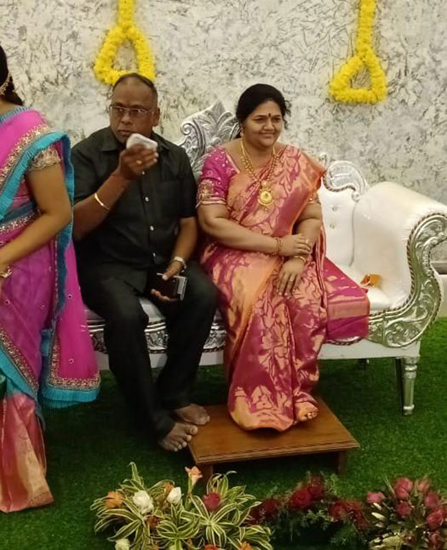 చనిపోయిన ఆ భార్య..ఆ భర్త గుండెల్లో పదిలంగా..