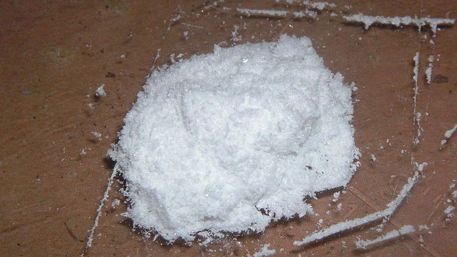 డ్రగ్స్ తీసుకుంటున్న సినీ నటులు, సంగీత దర్శకులు