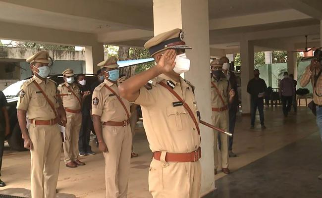 Rajiv Kumar Meena Handed Over Charge To New Vizag CP