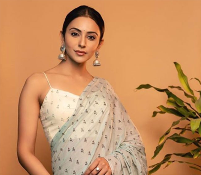 పెద్ద సాహసమే చేయబోతున్న రకుల్ పెద్ద సాహసమే చేయబోతున్న రకుల్