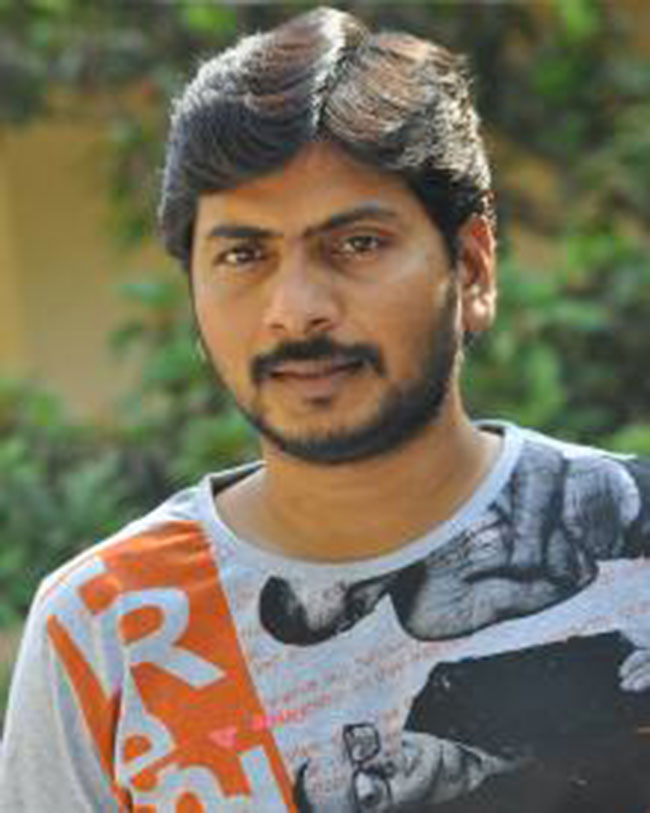 ప్లాప్స్ ఉన్నా ఆ డైరెక్టర్ తో బాగానే సినిమాలు తీస్తున్నారే...!