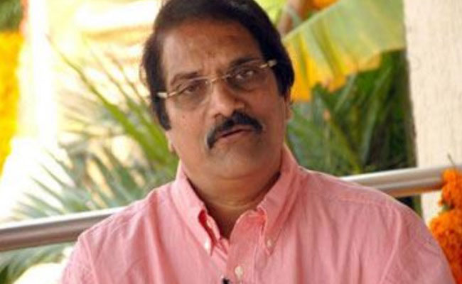 దత్ గారూ.. ఇలా చేసి థియేటర్లు ఎత్తేయాలనా? దత్ గారూ.. ఇలా చేసి థియేటర్లు ఎత్తేయాలనా?