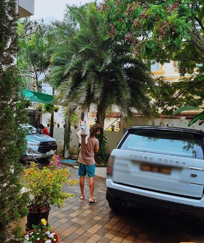 Vijay Devarakonda Gives Ride To Storm Devarakonda